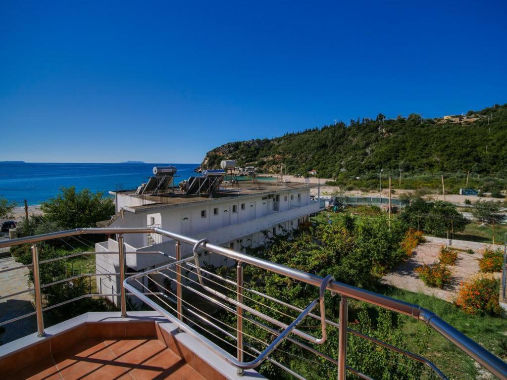 Himara Royal Hotel 外观 照片