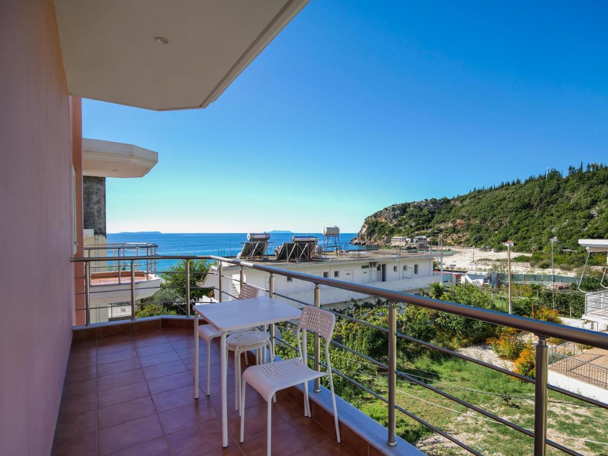Himara Royal Hotel 外观 照片