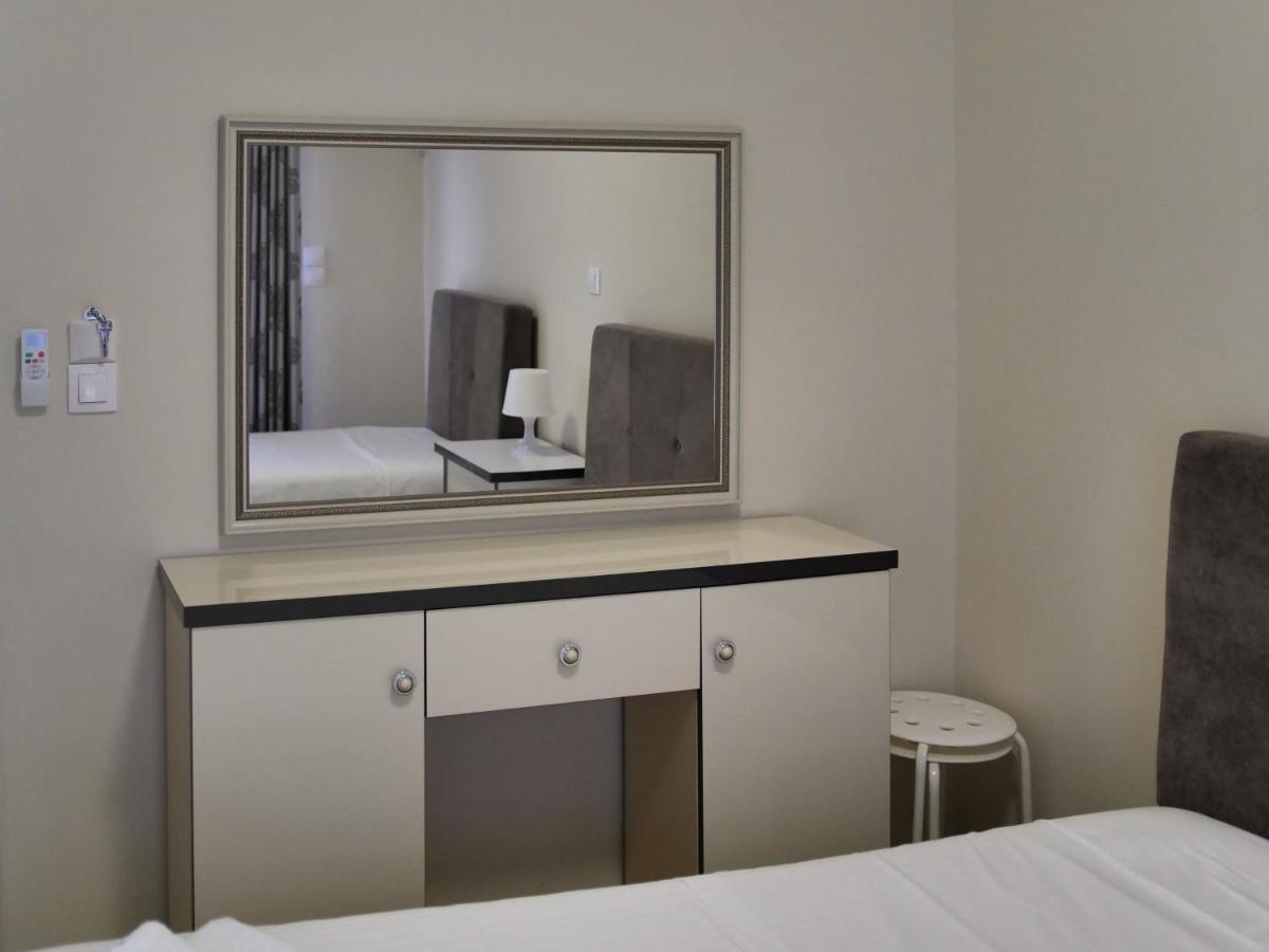 Himara Royal Hotel 外观 照片