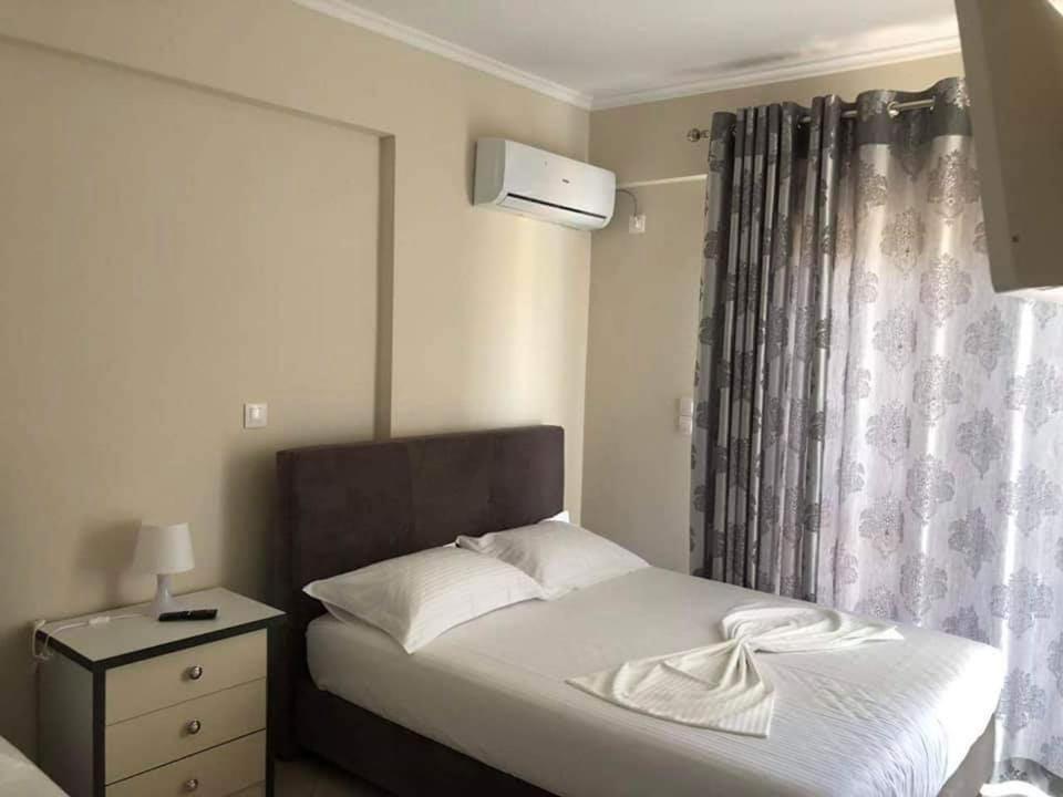 Himara Royal Hotel 外观 照片